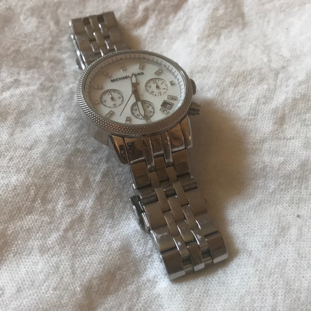 Michael Kors Silver Watch Timepiece